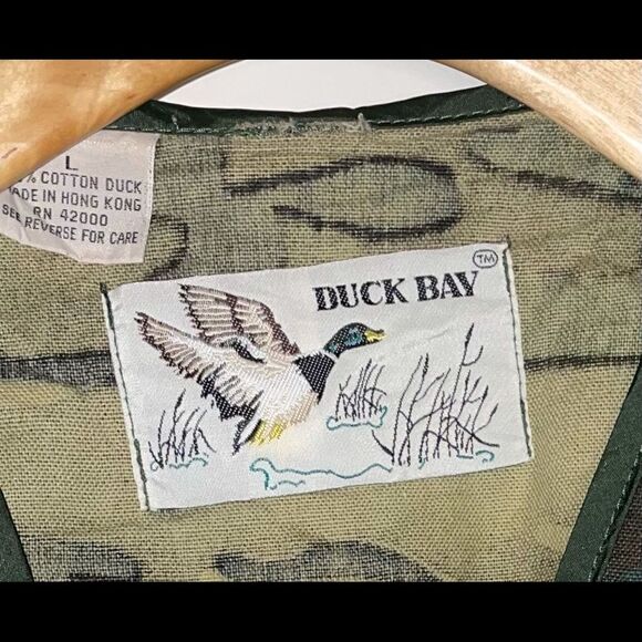 DUCK BAY Men’s Camo Hunting Vest Jacket Game Pouch Mesh Back Ammo Holder Sz L - Picture 6 of 6